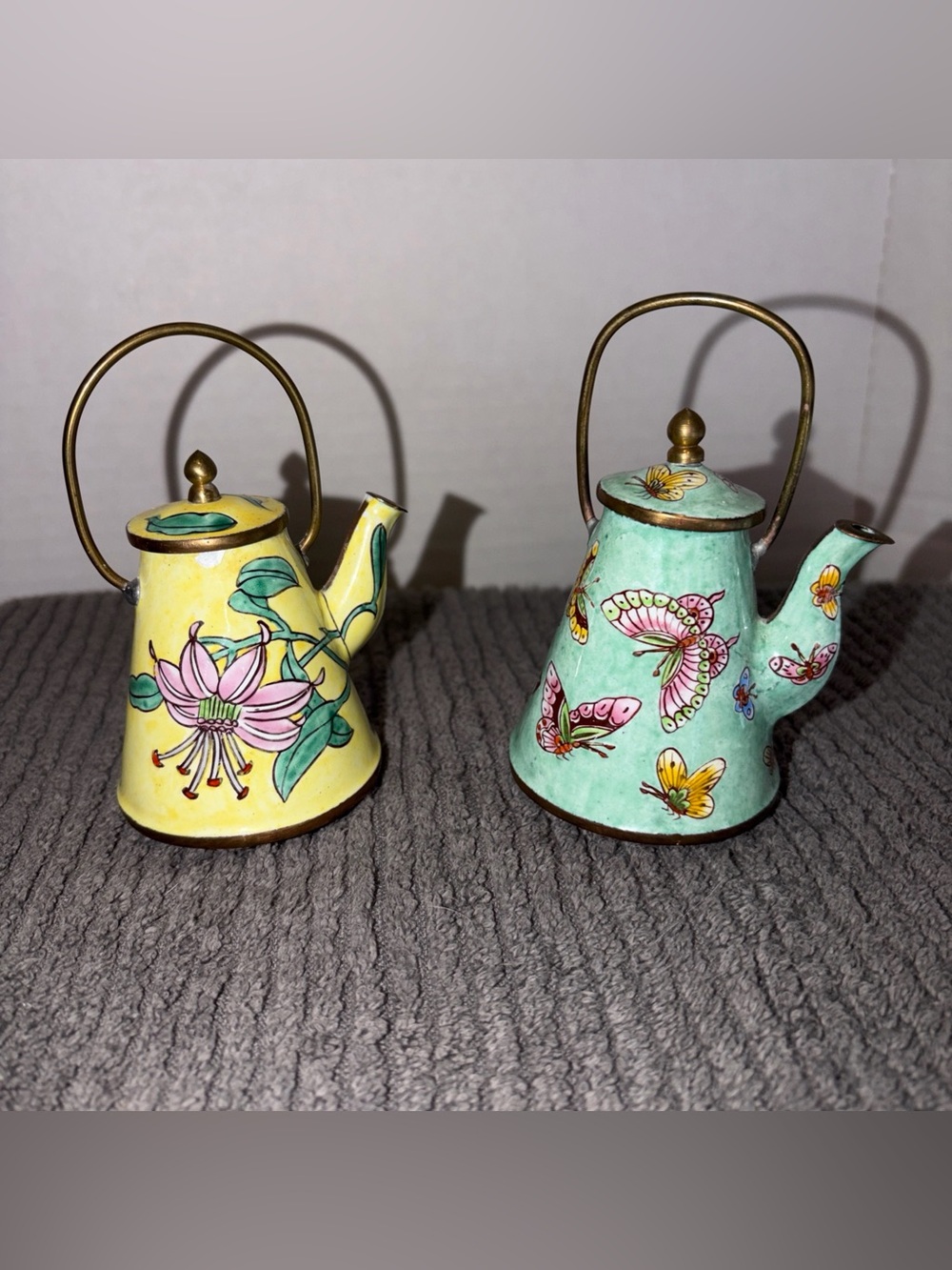 Vintage Empress Arts Enameled Metal Green Butterflies And Yellow Mini Teapots